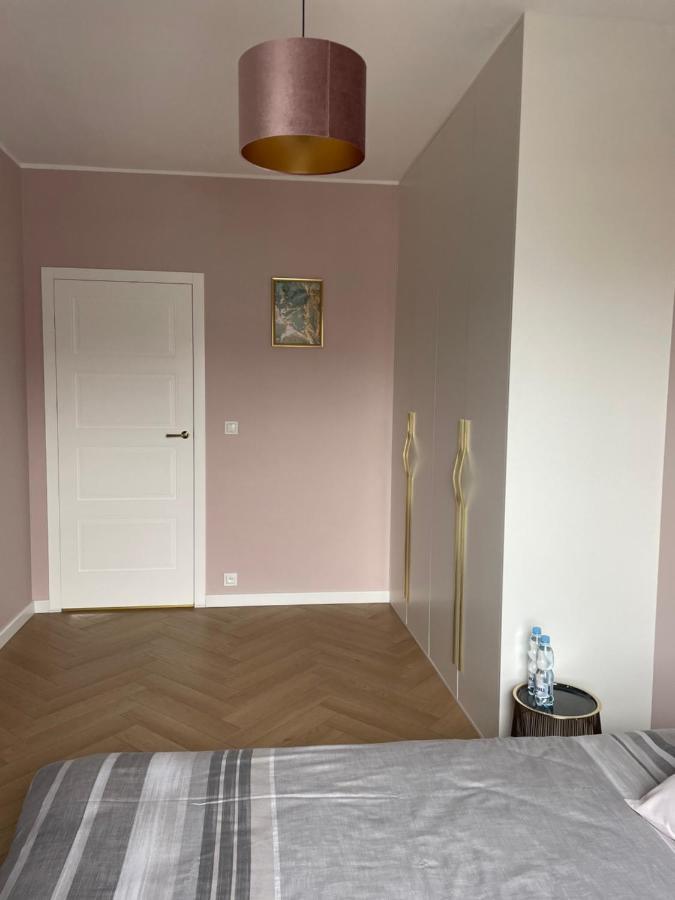 Nowy Apartment Przy Placu Szembeka Varsóvia Exterior foto